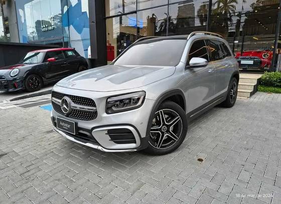 MERCEDES-BENZ GLB 220 2.0 MHEV AMG LINE 4MATIC 8G-DCT MERCEDES-BENZ GLB 220 2.0 MHEV AMG LINE 4MATIC 8G-DCT